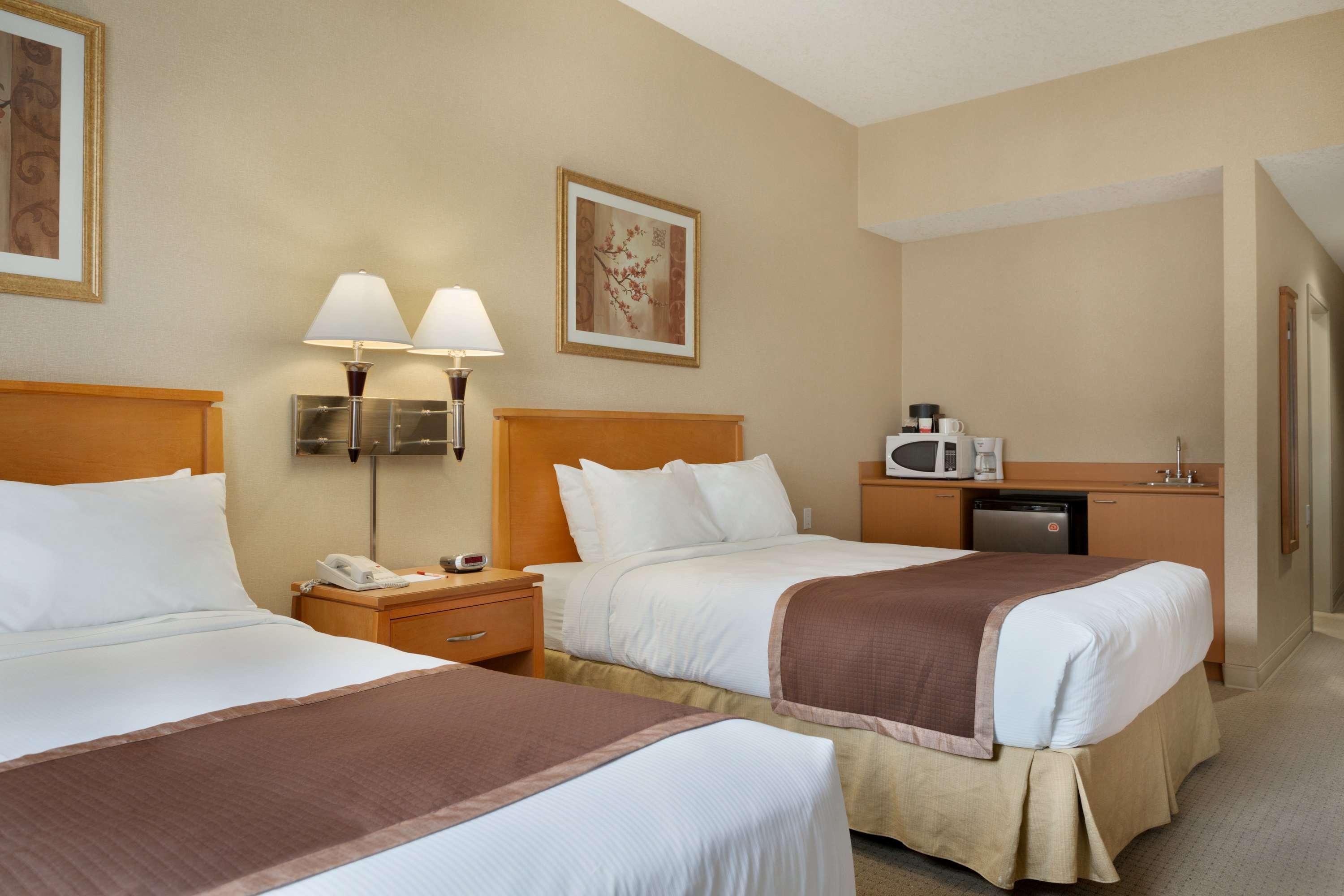 Ramada By Wyndham Nanaimo Hotel Buitenkant foto