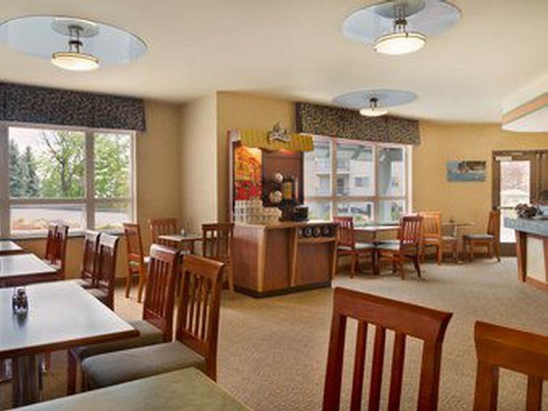 Ramada By Wyndham Nanaimo Hotel Buitenkant foto